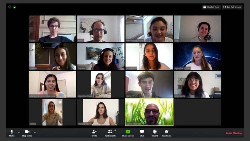 La UCA cuenta con docentes especializados en su plataforma EVA.