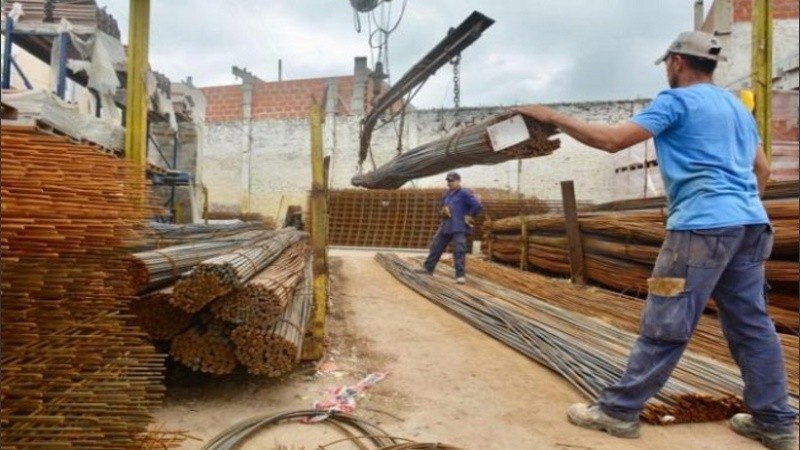 Desde el mismo día en que empezó a regir el aislamiento obligatorio, el Gobierno se encontraba evaluando cómo ampliar el listado original de 24 actividades exceptuadas del DNU. 