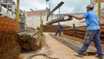 Desde el mismo día en que empezó a regir el aislamiento obligatorio, el Gobierno se encontraba evaluando cómo ampliar el listado original de 24 actividades exceptuadas del DNU.