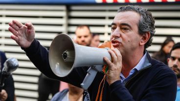 Pablo Javkin en persona para solucionar el caos en el microcentro.