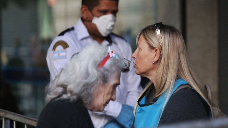 Una empleada bancaria 