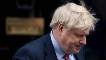 Johnson ingresó a un hospital 10 días después de haber dado positivo de covid-19.