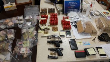 Los elementos encontrados en la casa de Yanina Alvarado.