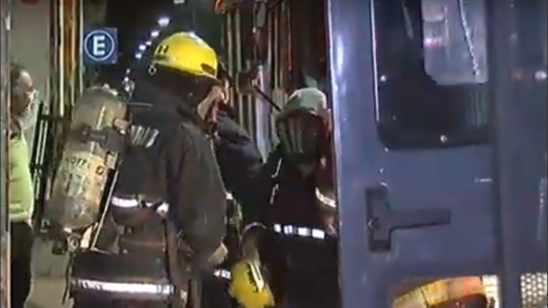 Los bomberos lograron sofocar las llamas.