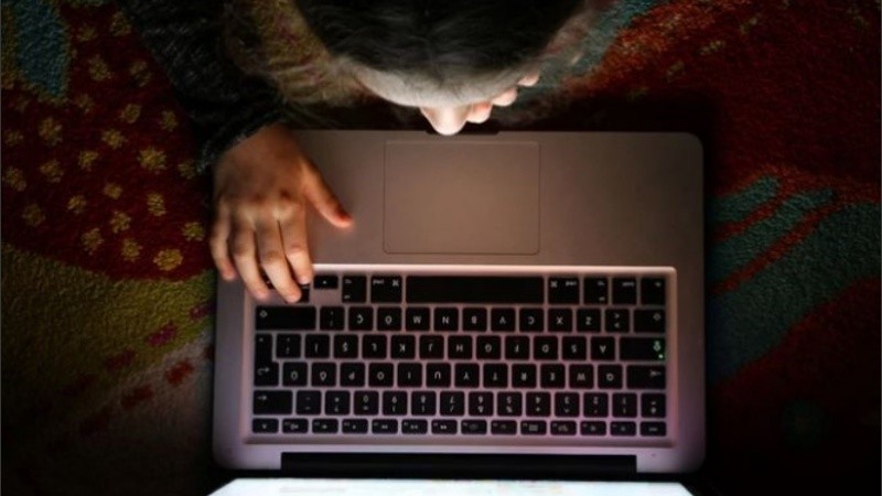 Uno de cada tres niños o adolescentes sufrió una situación incómoda en la web.