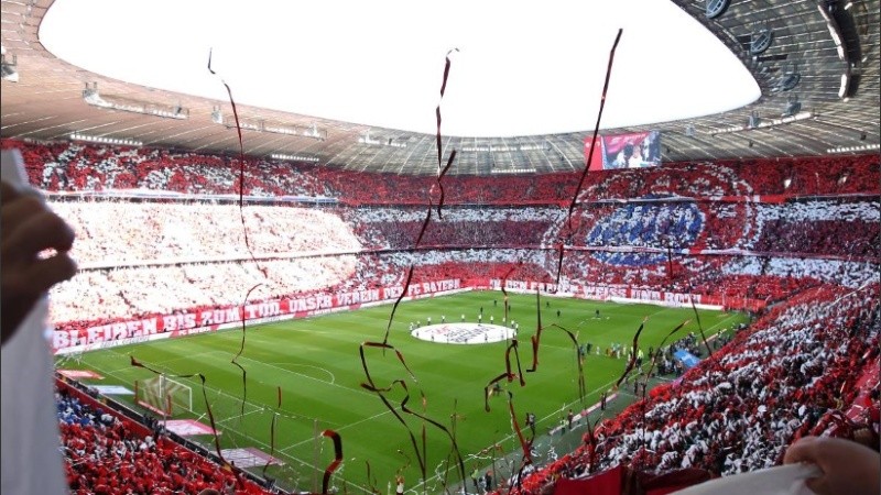 El estadio del Bayern Munich recibiría fútbol otra vez, pero a puertas cerradas.