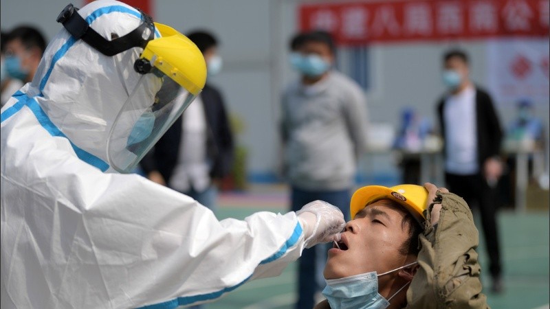 Pese a el levantamiento de la cuarentena siguen los cuidados sociales.