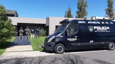 El operativo se realizó sin orden de detención.