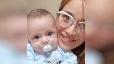 La enfermera Mayra Berón rabaja en el hospital Leónidas Lucero de Bahía Blanca.