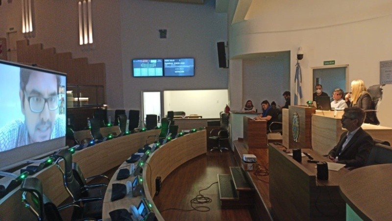 El Concejo sumó tecnología para seguir sesionando. 