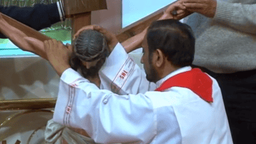 Un Vía Crucis distinto: las imágenes de la ceremonia online.