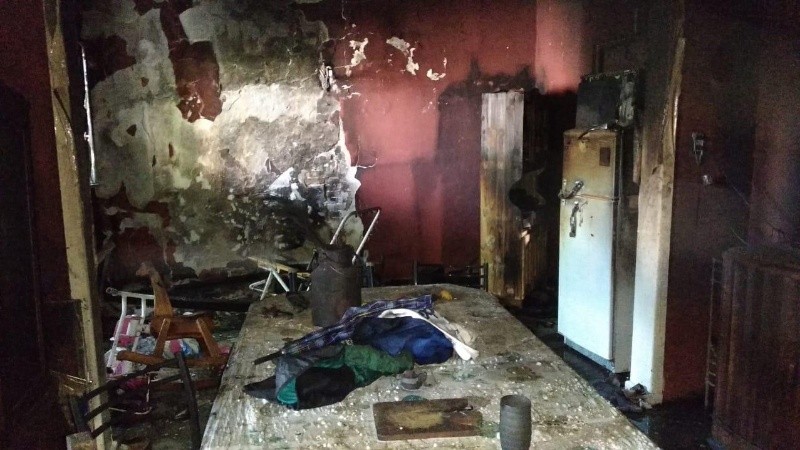 Así quedó la casona tras el incendio. 