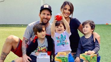 Los Messi saludaron desde Barcelona.