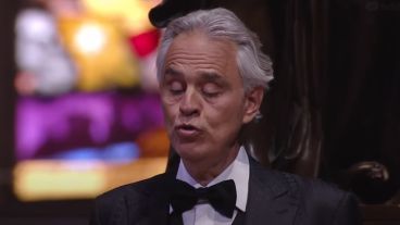En el concierto pascual, Andrea Bocelli interpretó “Ave María”, “Sancta María”, “Domini Deus” y finalizó con el “Panis Angelicus”.
