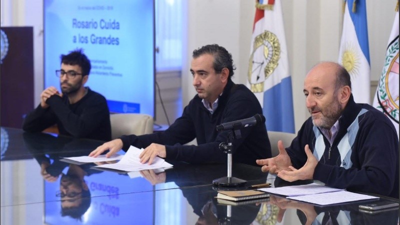 Caruana detalló la situación de los respiradores en hospitales de Rosario. 