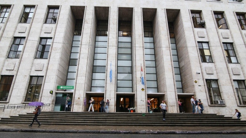 La Justicia santafesina amplía su atención pero se mantiene la cuarentena. 