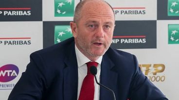 "Creo que el coronavirus marcará un antes y un después. Se intentará establecer un sistema de calidad y preservando la salud de los tenistas y de los espectadores", sostuvo Angelo Binaghi.