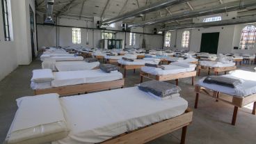 Que las camas de los centros de aislamiento sigan vacías.