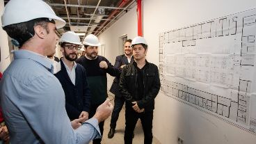 Kicillof, durante la visita que realizó la semana pasada al hospital de San Martín.