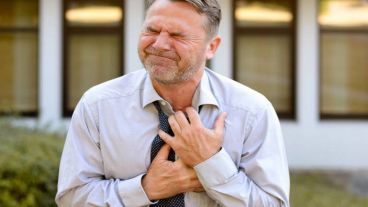 El síntoma clásico de infarto es la opresión en el pecho.