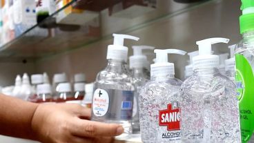 El alcohol en gel se convirtió en un producto esencial.