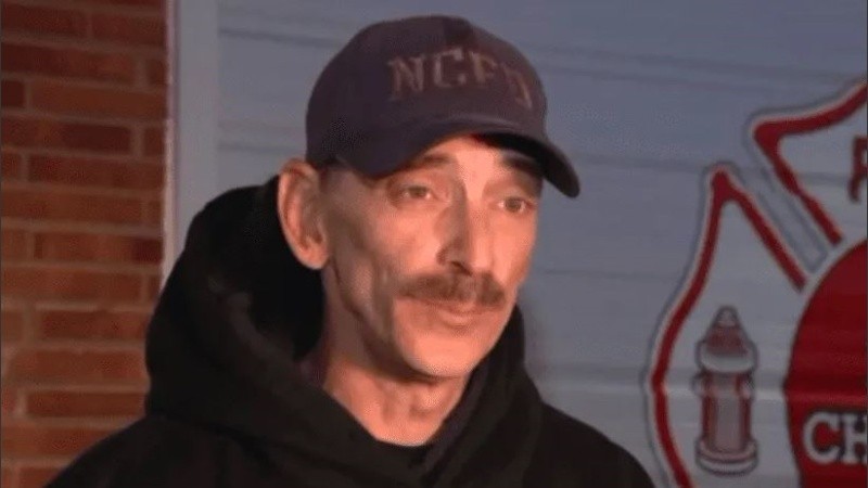 Al final se quedó con los 1.7000 dólares que el gobierno estadounidense le entregó como ayuda.