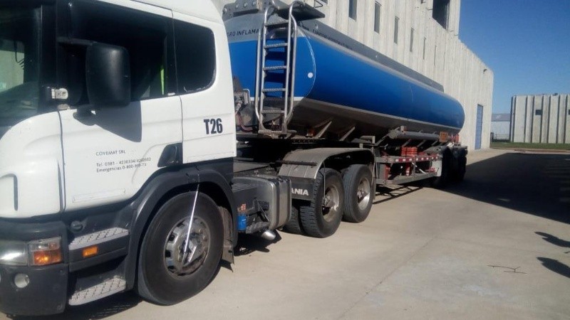 El camión que transportó el alcohol desde Tucumán a Rosario. 