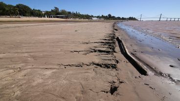 La altura del río este sábado en Rosario llegó a los 0,87 metros. En la Rambla Catalunya la bajante es notoria.