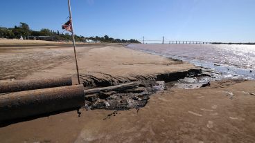 La altura del río este sábado en Rosario llegó a los 0,87 metros. En la Rambla Catalunya la bajante es notoria.