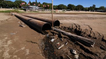 La altura del río este sábado en Rosario llegó a los 0,87 metros. En la Rambla Catalunya la bajante es notoria.