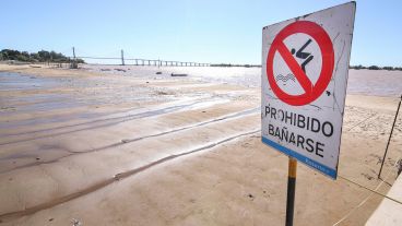 La altura del río este sábado en Rosario llegó a los 0,87 metros. En la Rambla Catalunya la bajante es notoria.