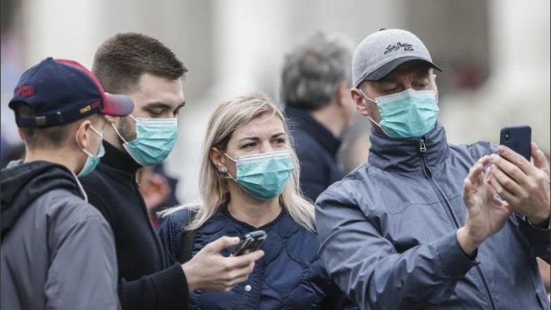 Aún no está claro cuánta exposición y tiempo se necesitan para la infección.