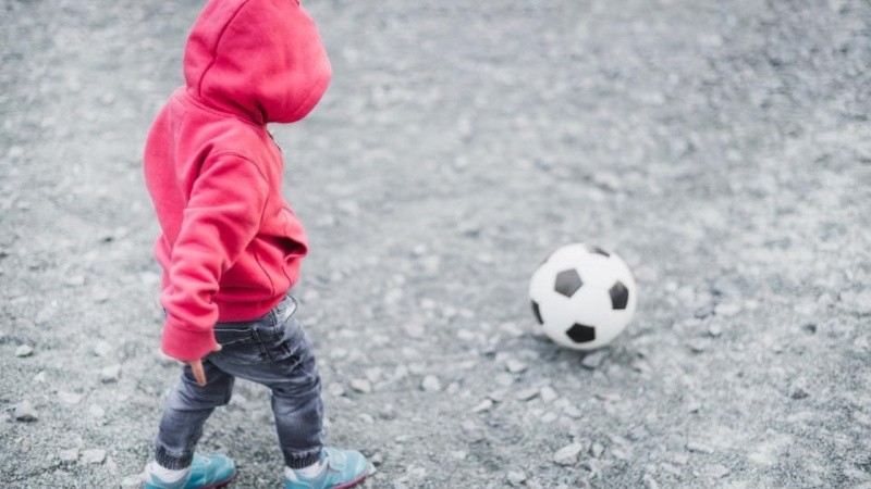 El regreso a la calle de los chicos españoles.