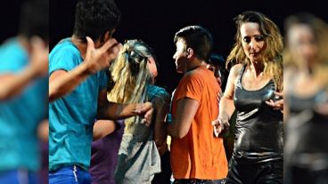 La Compañía Nacional de Danza Contemporánea depende de la Dirección Nacional de Organismos Estables .