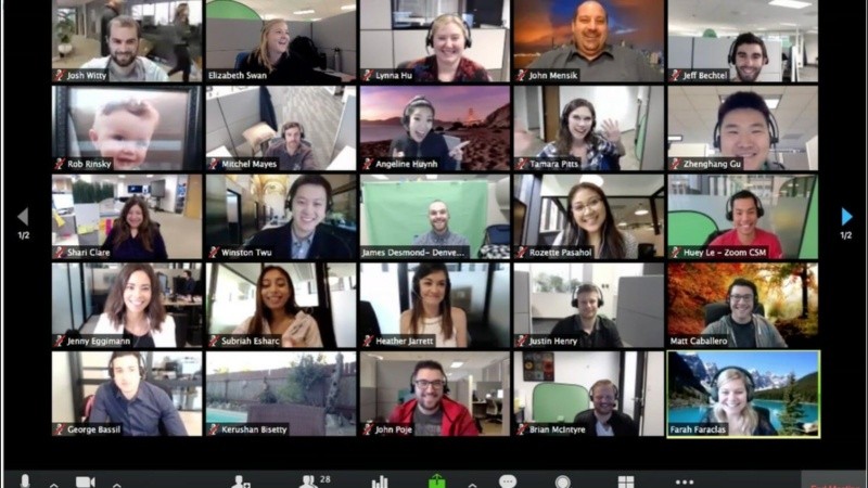 Una conversación múltiple a través de Zoom. 