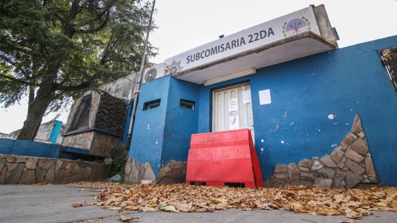 La subcomisaría 22ª cerrada este viernes por la tarde. 