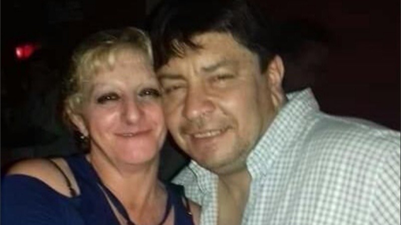 Camapana. La mujer fue asesinada; el hombre huyó, chocó y lo atraparon.