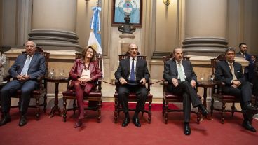 Por iniciativa de su presidente, Carlos Rosenkrantz, el máximo tribunal trata en "acuerdo extraordinario" la solicitud de los jueces Leopoldo Bruglia, Pablo Bertuzzi y Germán Castelli.