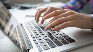 Algunos locadores aplican cargos extra si no les pagan en efectivo.