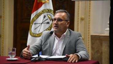 Lewandoski, senador departamental por Rosario.