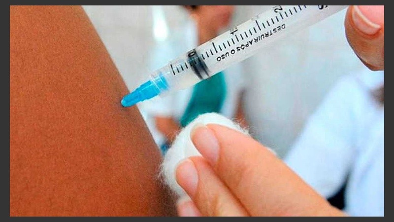 Salud municipal remarca que los vacunatorios cuentan con los protocolos de seguridad para evitar contagio con covid-19.