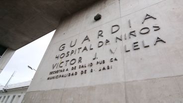 El nene habría sido expuesto a fuego directo.