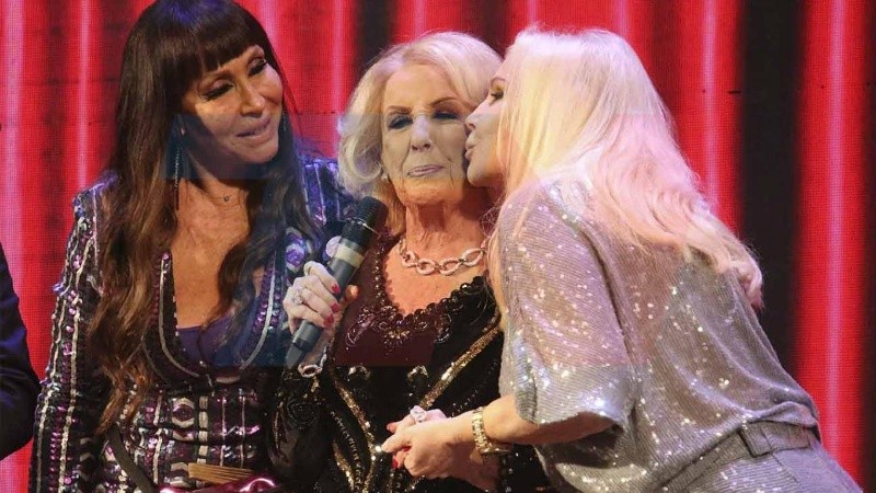Susana acompaña a Mirtha en el difícil momento que ambas atraviesan. 