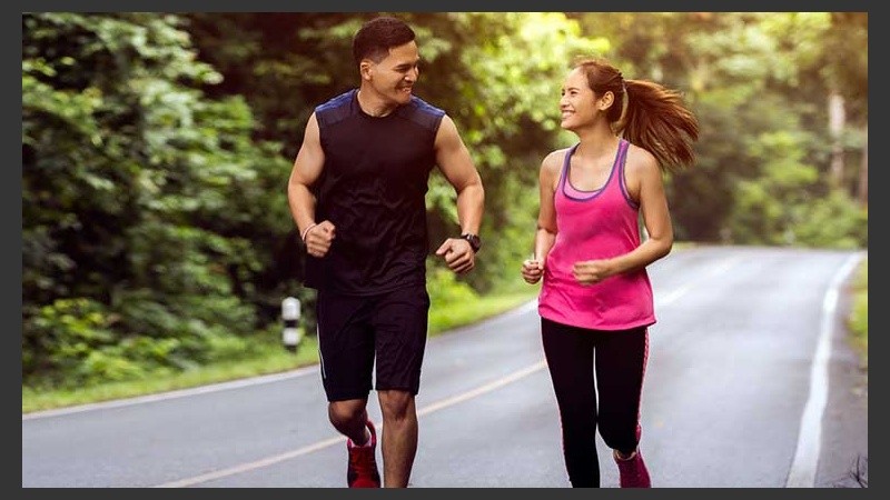 Esto ocurre porque las vías respiratorias de las mujeres son más pequeñas.