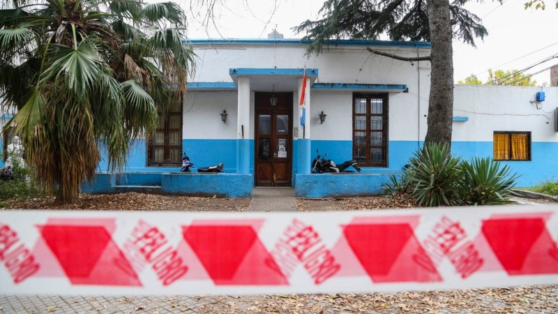 La comisaría 15ª momentaneamente cerrada este lunes. 