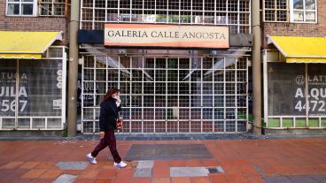 Los negocios de las galerías céntricas se quedaron sin resto para soportar la crisis.