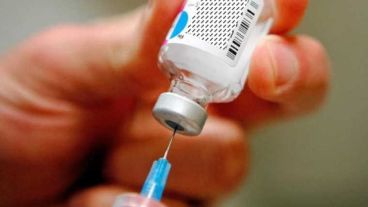 “Es importante que los grupos de riesgo consulten a su centro de salud más cercano y se coloquen la vacuna", sostuvo el titular de la cartera sanitaria, Carlos Parola.