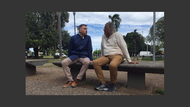 El Trinche, con Jesús Emiliano en el rodaje de su programa especial. 