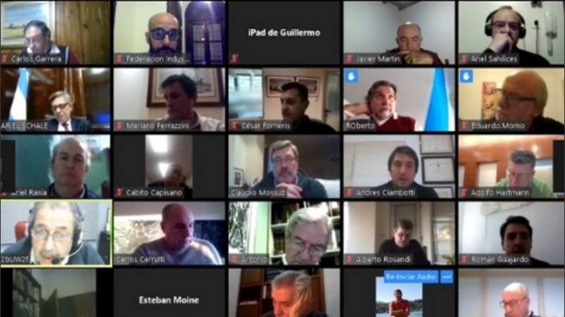 Videoconferencia entre Fisfe, industriales santafesinos y funcionarios de Industria de Nación y provincia de Santa Fe.