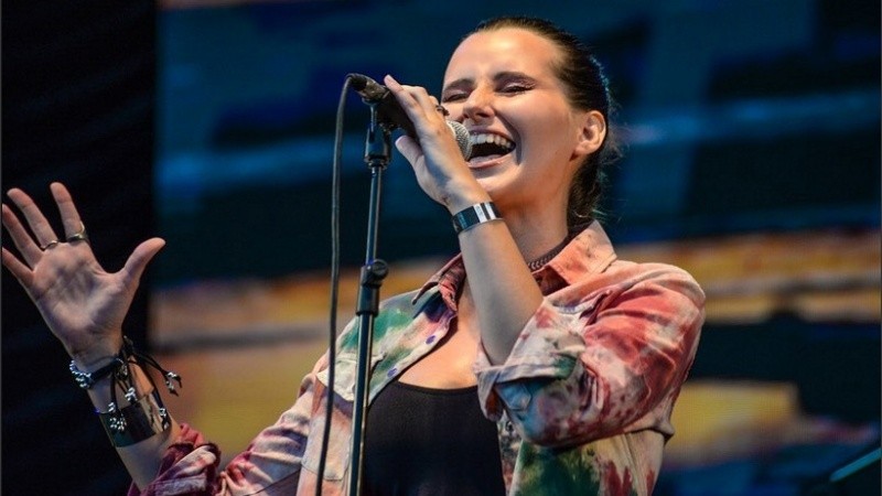 Delfina Beltramone en la presentación de Late Funes